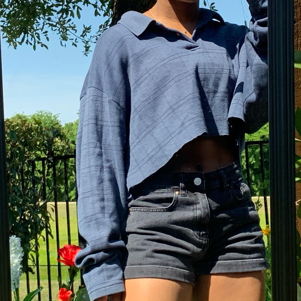 Vintage Collard Crop Top 🗣